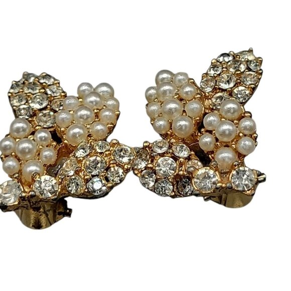 Kramer Vintage 1940s Clip On Earrings Faux Pearl Rhinestones Gold Tone Signed - Picture 3 of 11